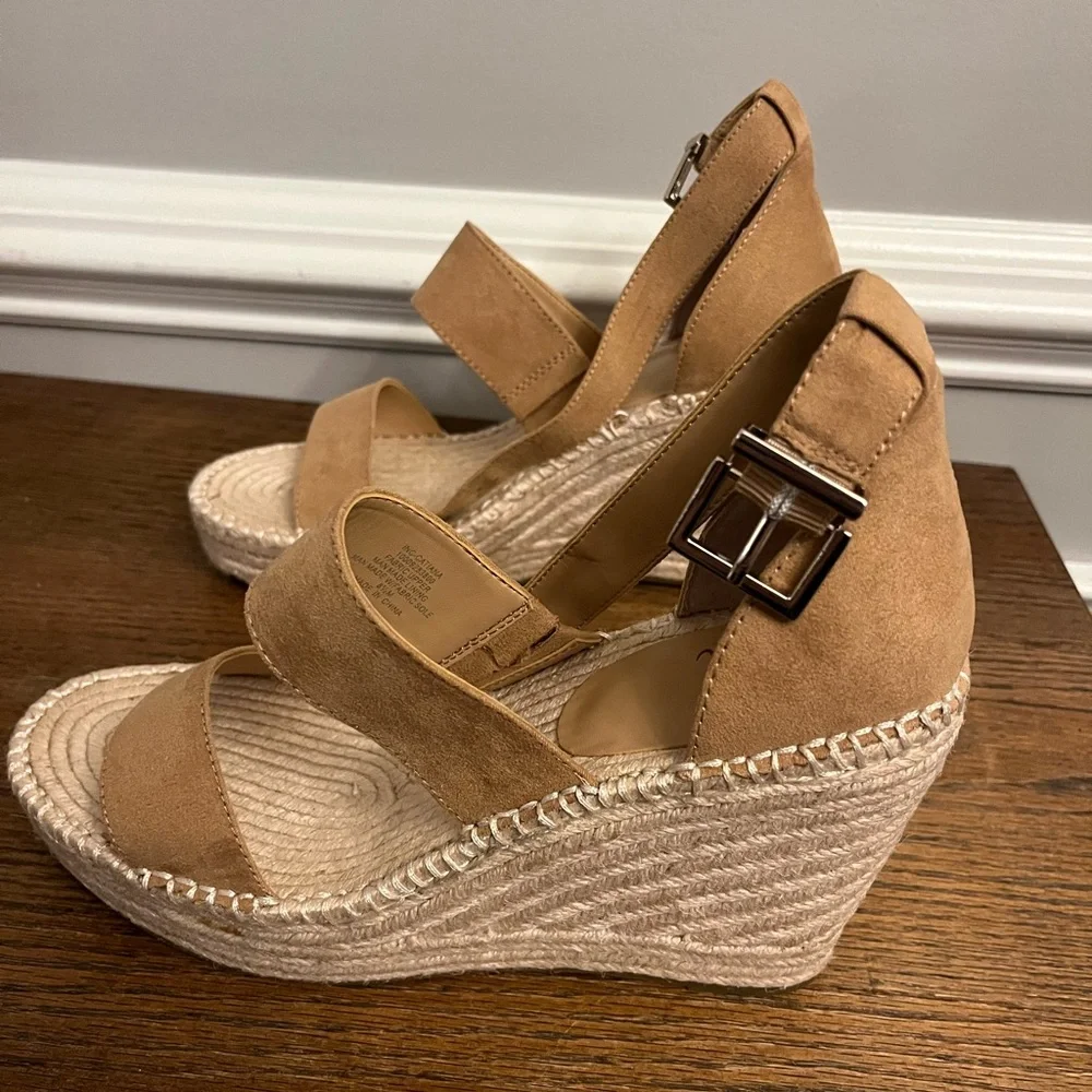 INC Beige Platform Catiana Almond Toe Wedge Buckle Espadrille Shoes‎ 8.5